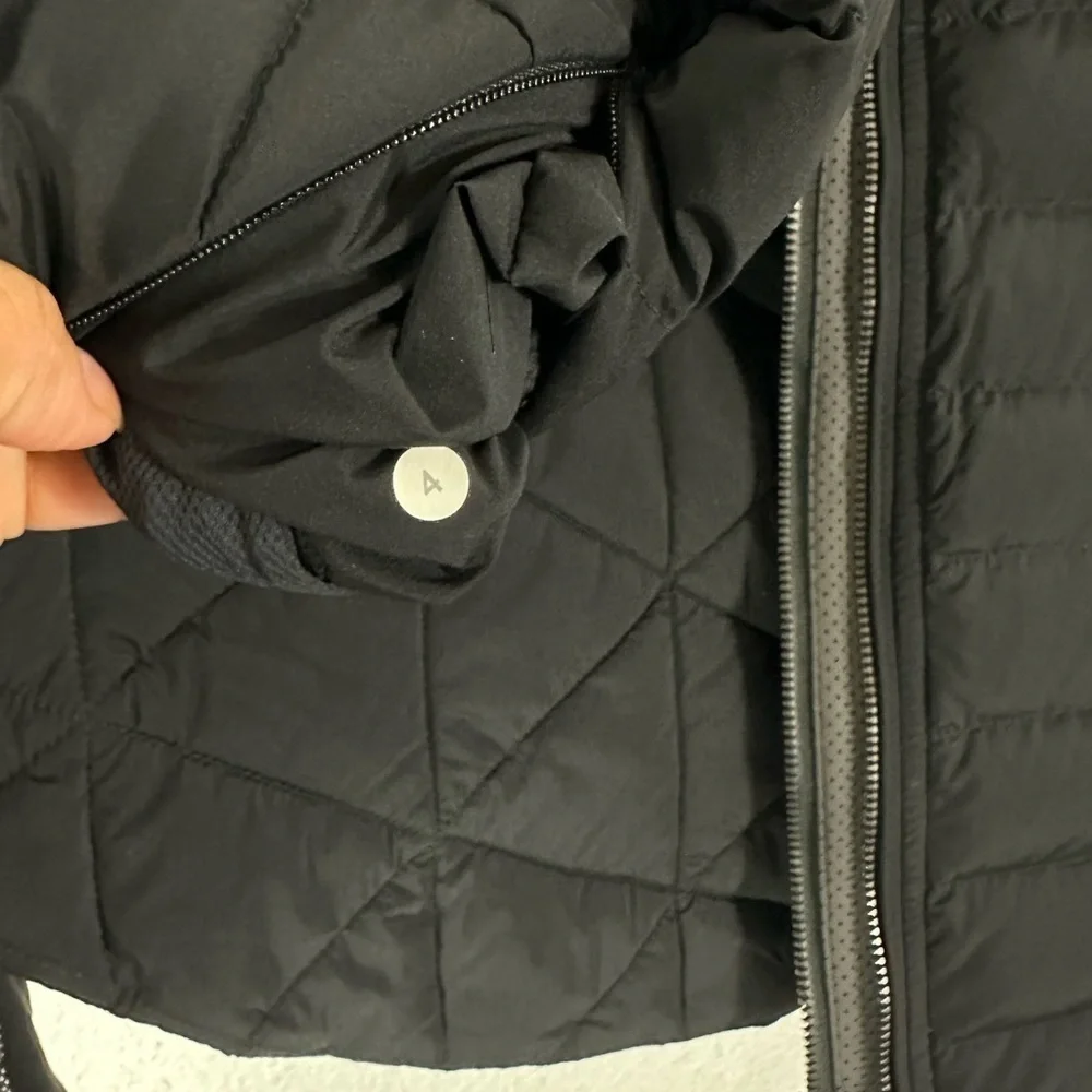 Lululemon Fluffed Up Jacket Black SZ 4